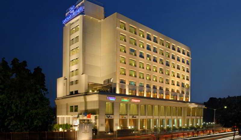 Radisson Mumbai Goregaon Bagian luar foto