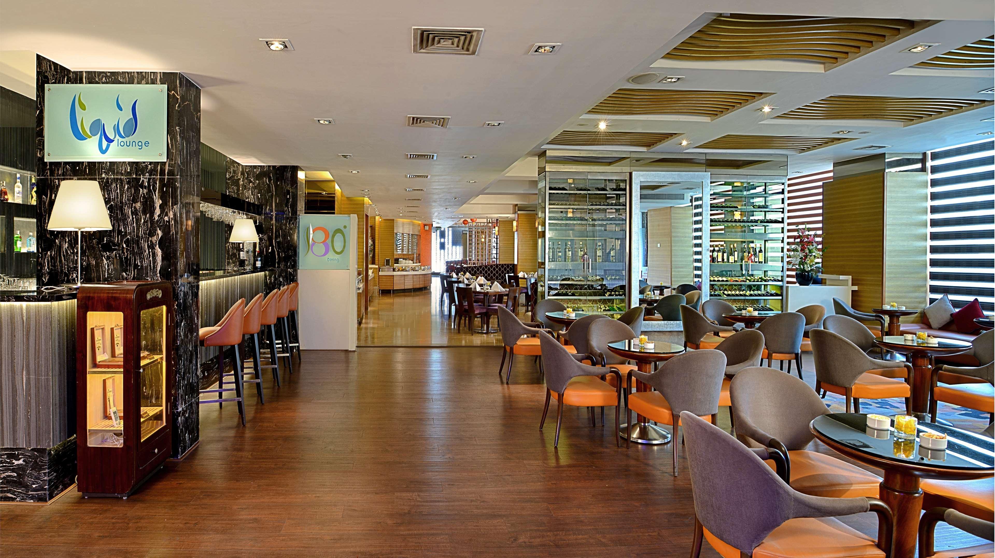 Radisson Mumbai Goregaon Bagian luar foto