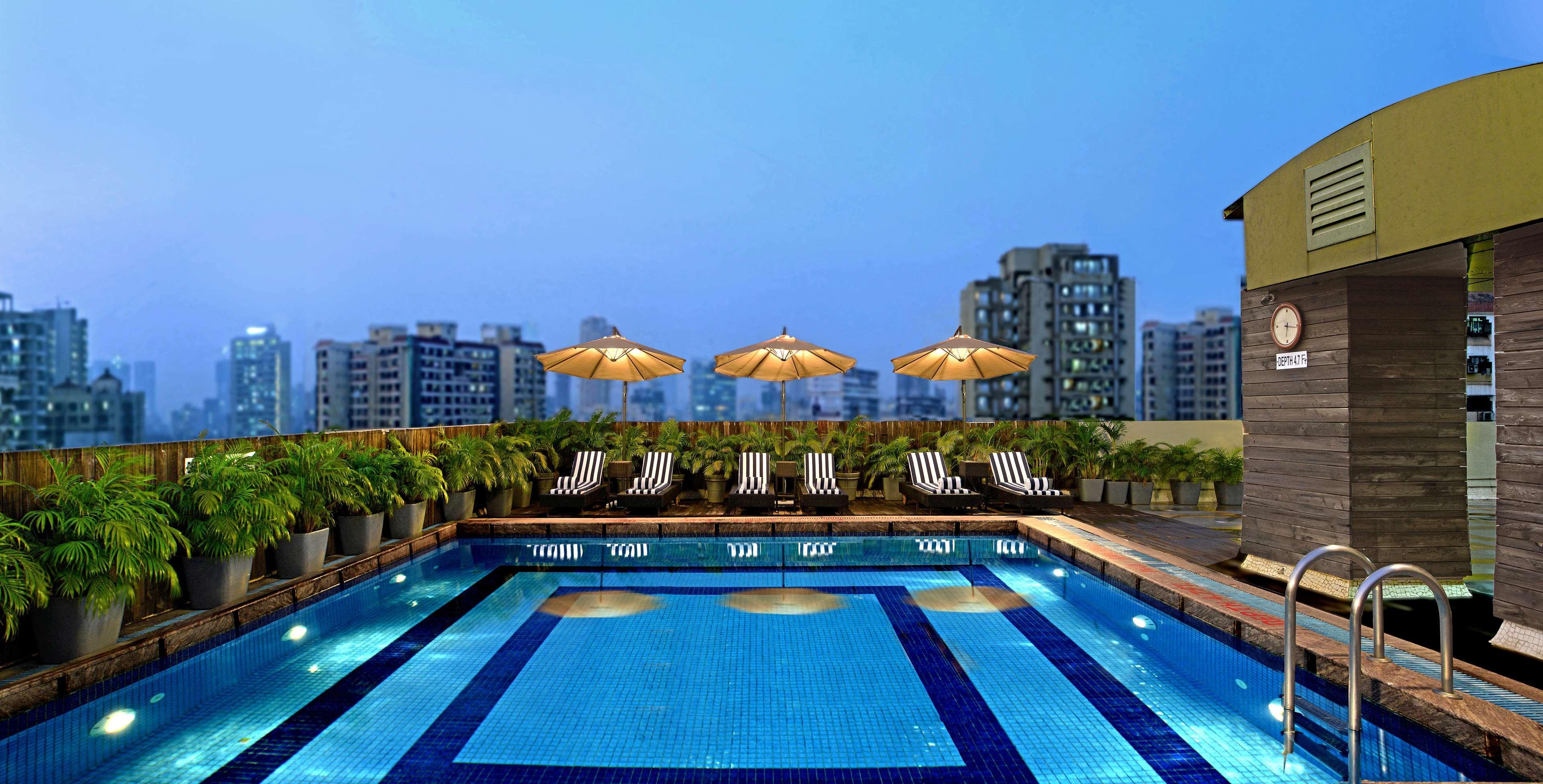 Radisson Mumbai Goregaon Bagian luar foto
