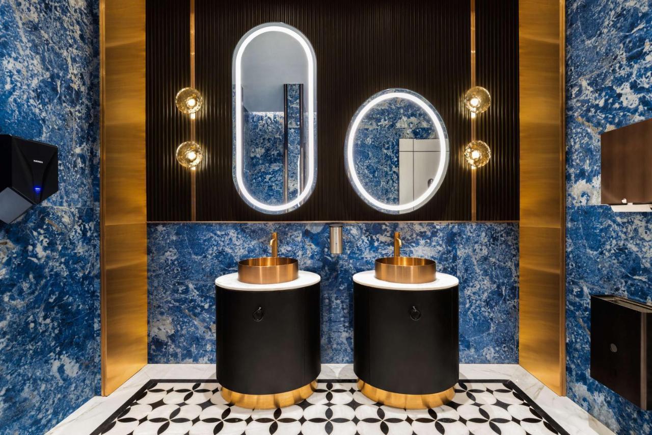 Radisson Mumbai Goregaon Bagian luar foto